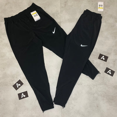 ESSENTIALS WOVEN RUNNING PANTS - BLACK